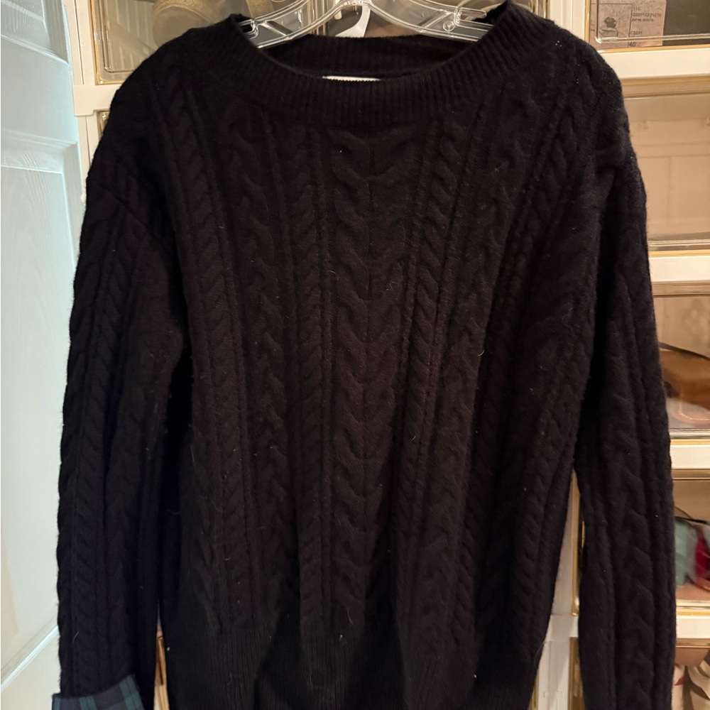Vineyard Vines Black Cable Knit Cashmere Sweater with plaid cuffs size M
